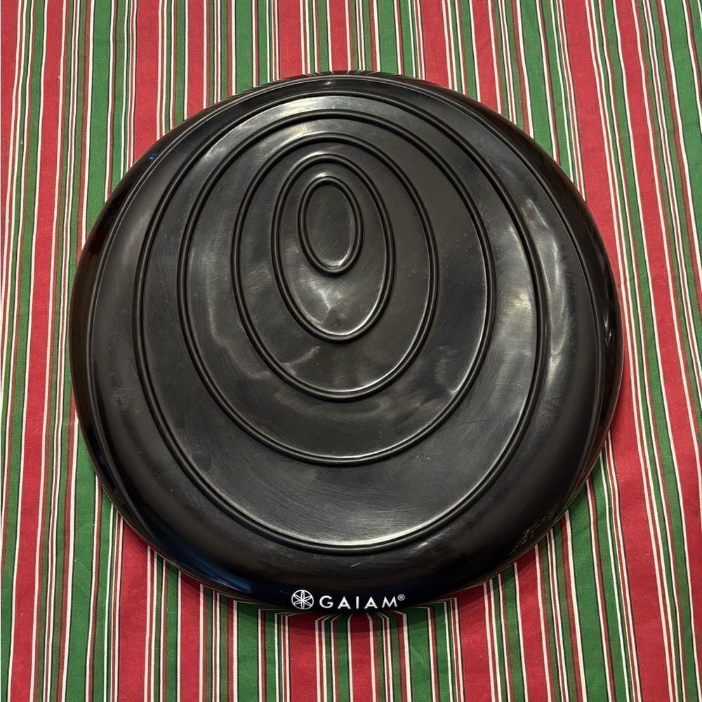 COPY - Gaiam 16” balance disc wobble cushion
